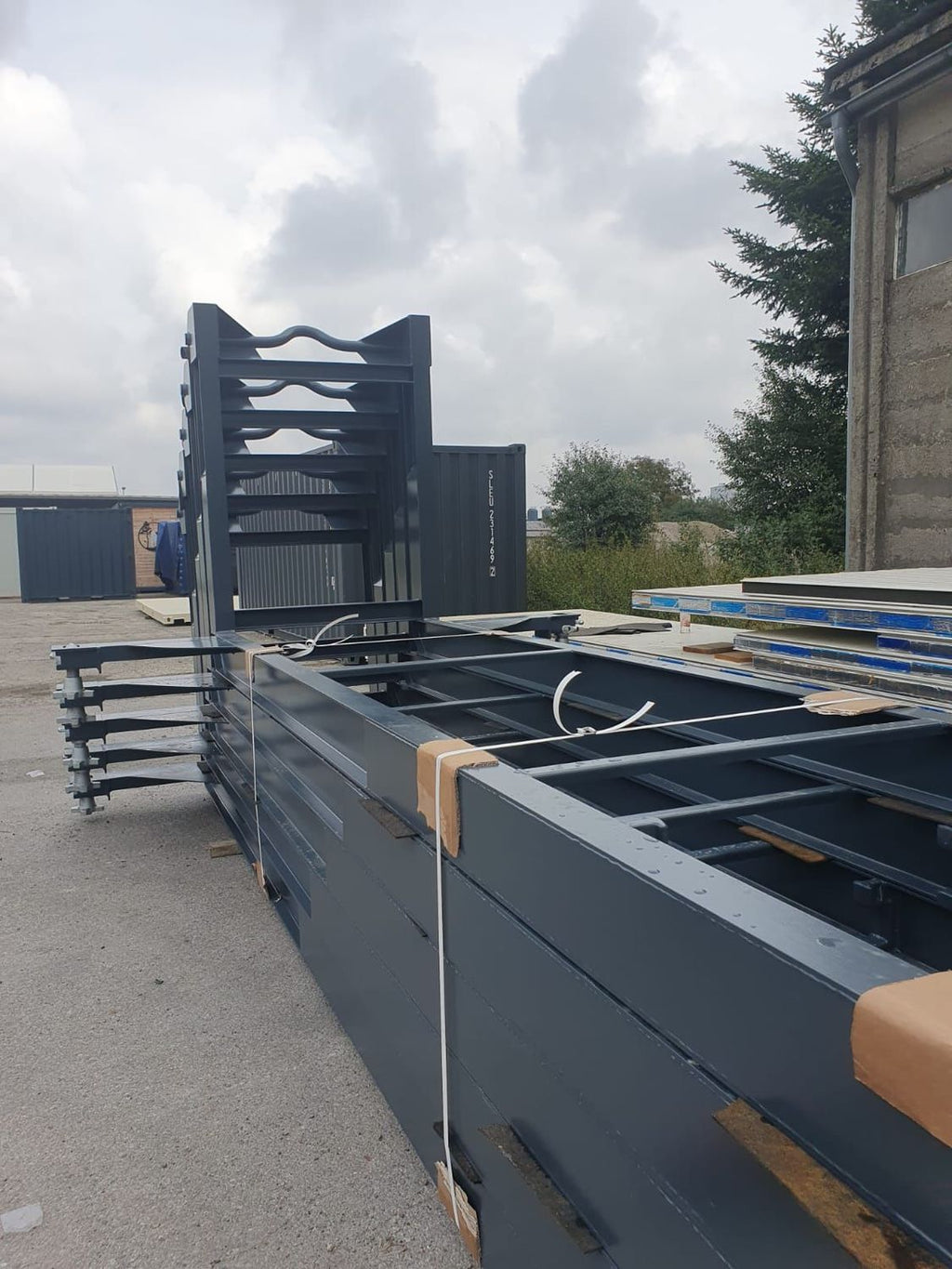 Plattform / Anhänger Sonderbau 30FT - photo 10